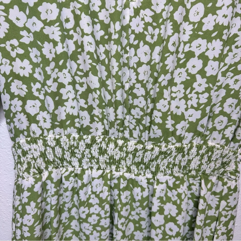 Heartloom Revolve Emory Floral Romper Size Small